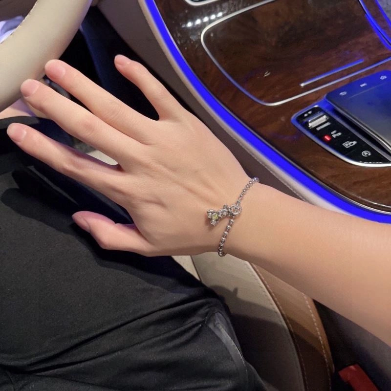 Premium Louis Vuitton Bracelets 250265