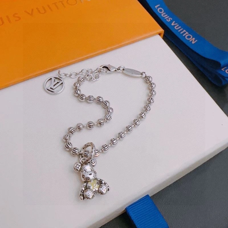 Premium Louis Vuitton Bracelets 250265