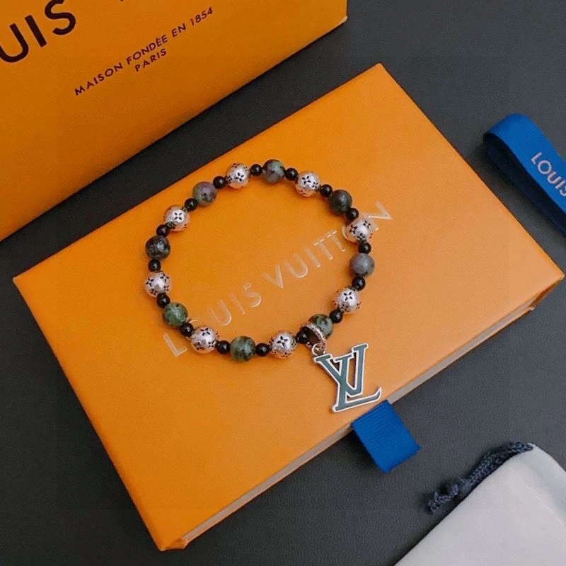 Elegant Louis Vuitton Bracelets 250252