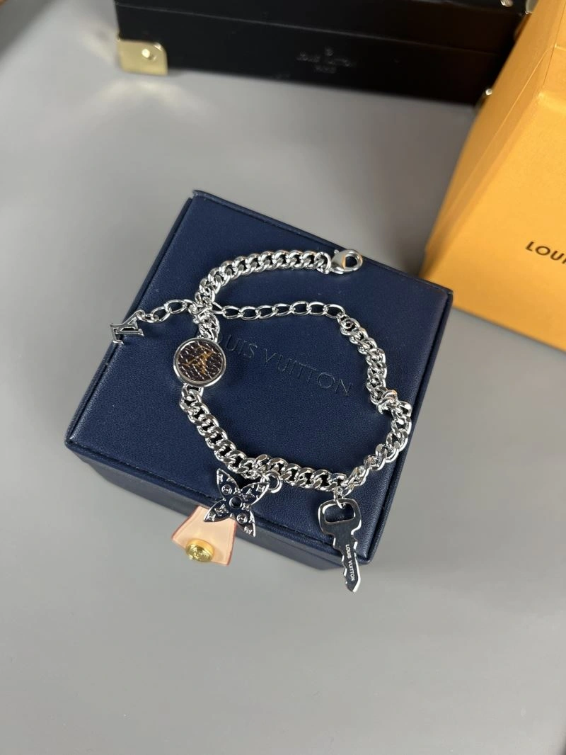 Breathable Louis Vuitton Bracelets 250240
