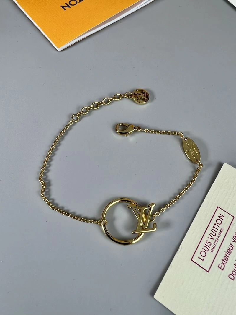 Classic Louis Vuitton Bracelets 250236