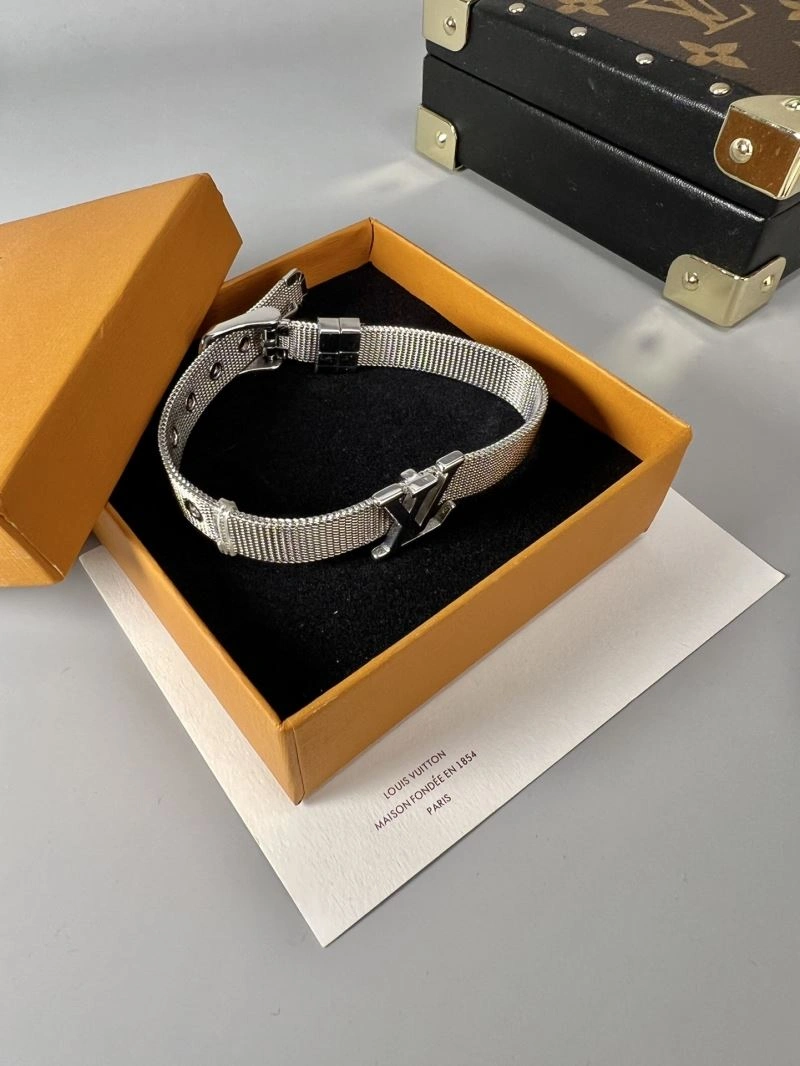 Supportive Louis Vuitton Bracelets 250245