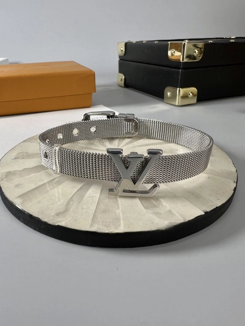 Supportive Louis Vuitton Bracelets 250245