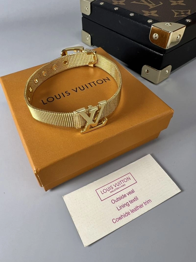Supportive Louis Vuitton Bracelets 250245