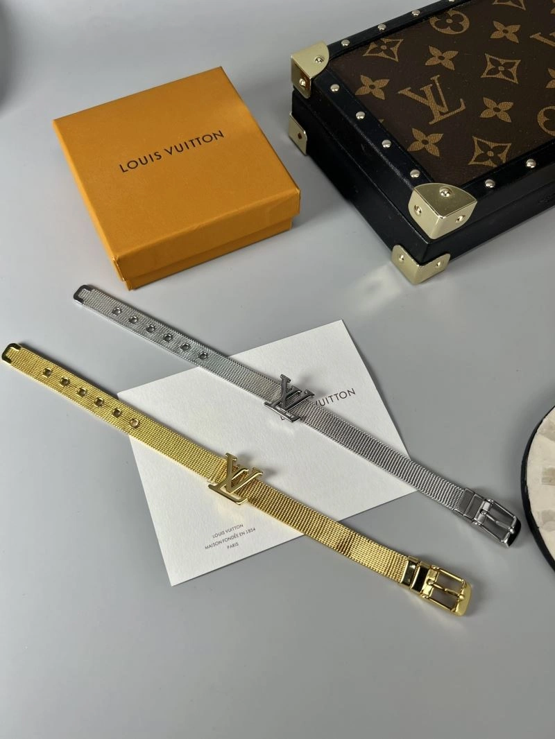 Supportive Louis Vuitton Bracelets 250245