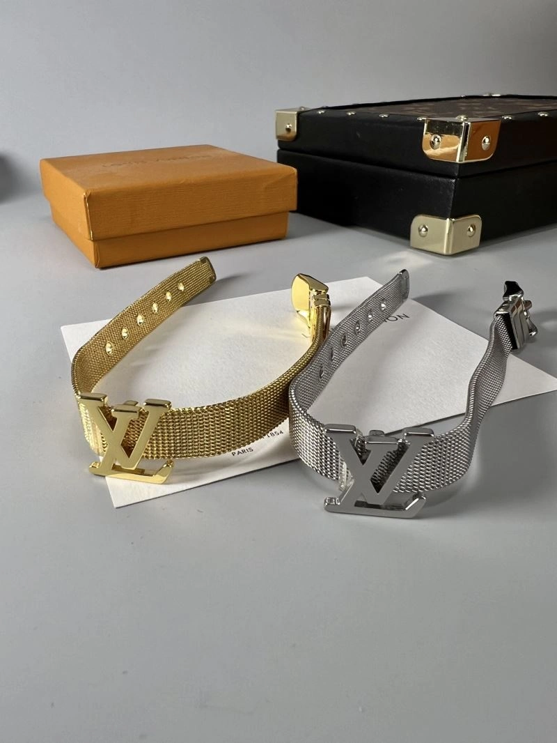 Supportive Louis Vuitton Bracelets 250245