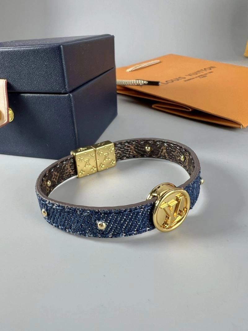 WaterResistant Louis Vuitton Bracelets 250241