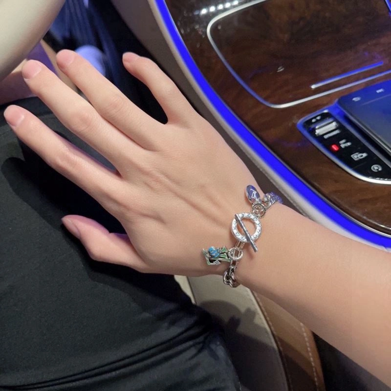Neat Louis Vuitton Bracelets 250237