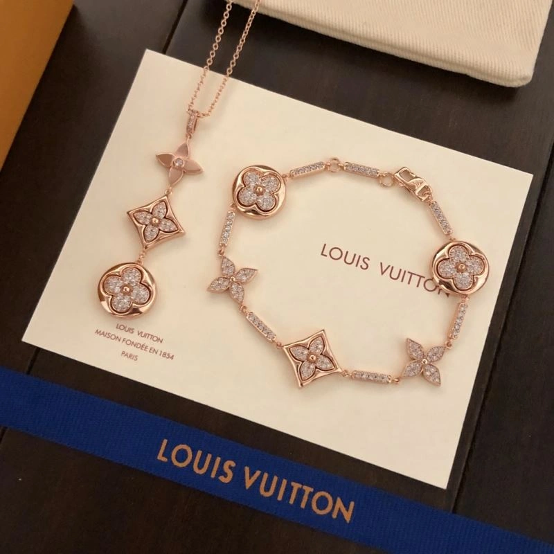 Louis Vuitton Bracelets Durable 250232