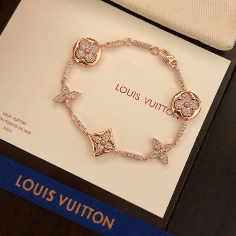 Louis Vuitton Bracelets Durable 250232