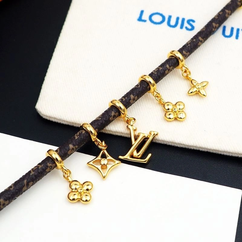 Stylish Louis Vuitton Bracelets 250228