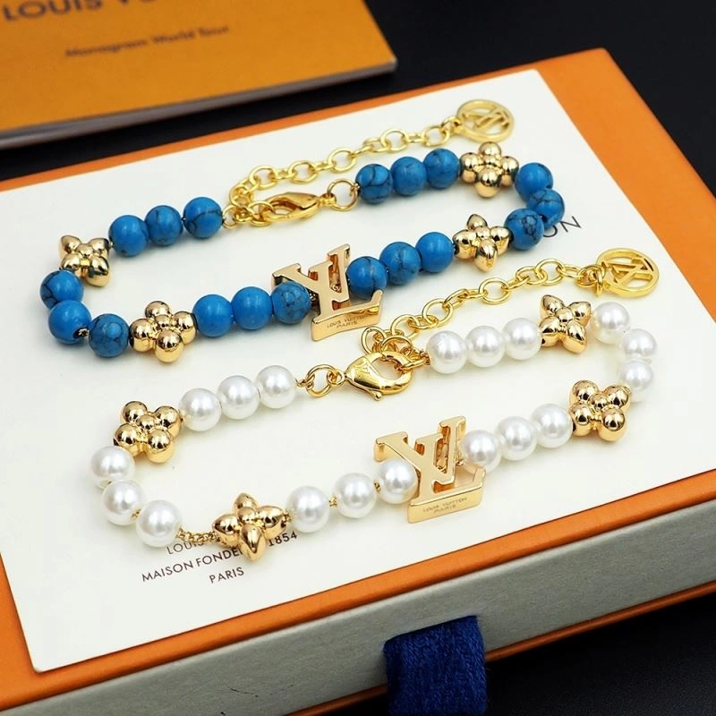 MoistureWicking Louis Vuitton Bracelets 250226