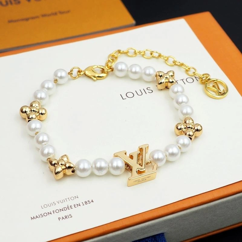 MoistureWicking Louis Vuitton Bracelets 250226