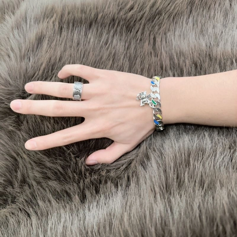 Youthful Louis Vuitton Bracelets 250216