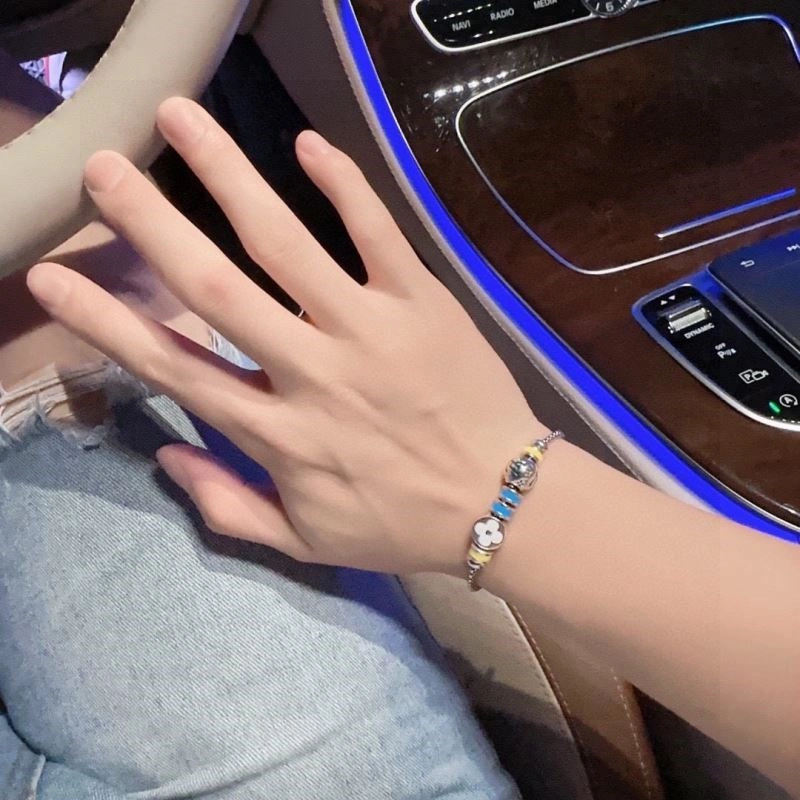 Louis Vuitton Bracelets Efficient 249988
