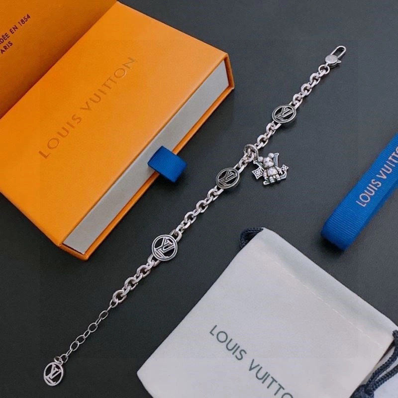 Louis Vuitton Bracelets Trendsetting 249976