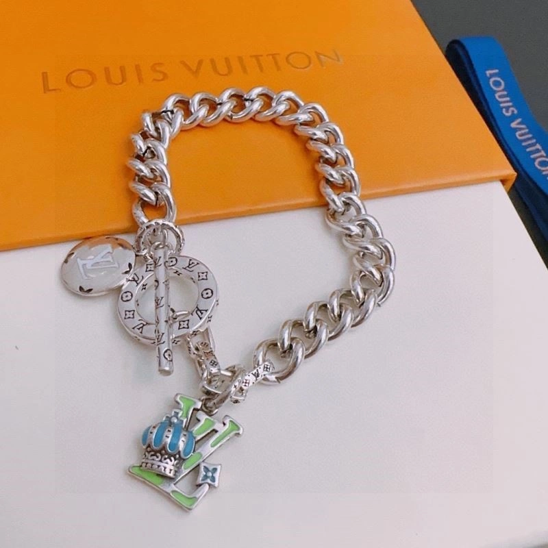 Comfortable Louis Vuitton Bracelets 249977
