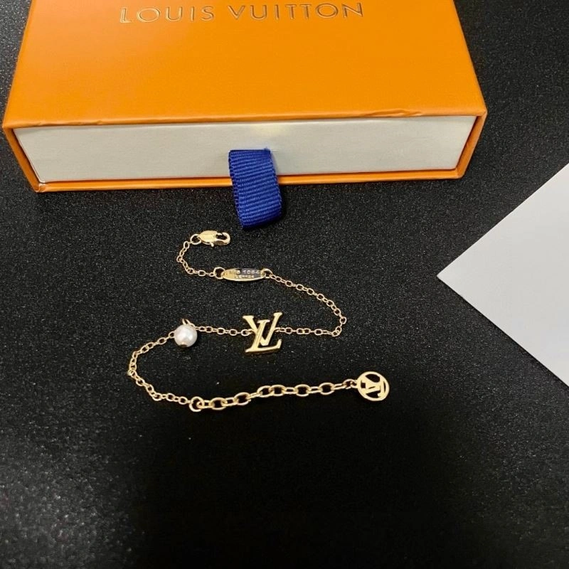 Lightweight Louis Vuitton Bracelets 249929