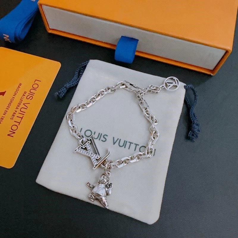 Youthful Louis Vuitton Bracelets 249927