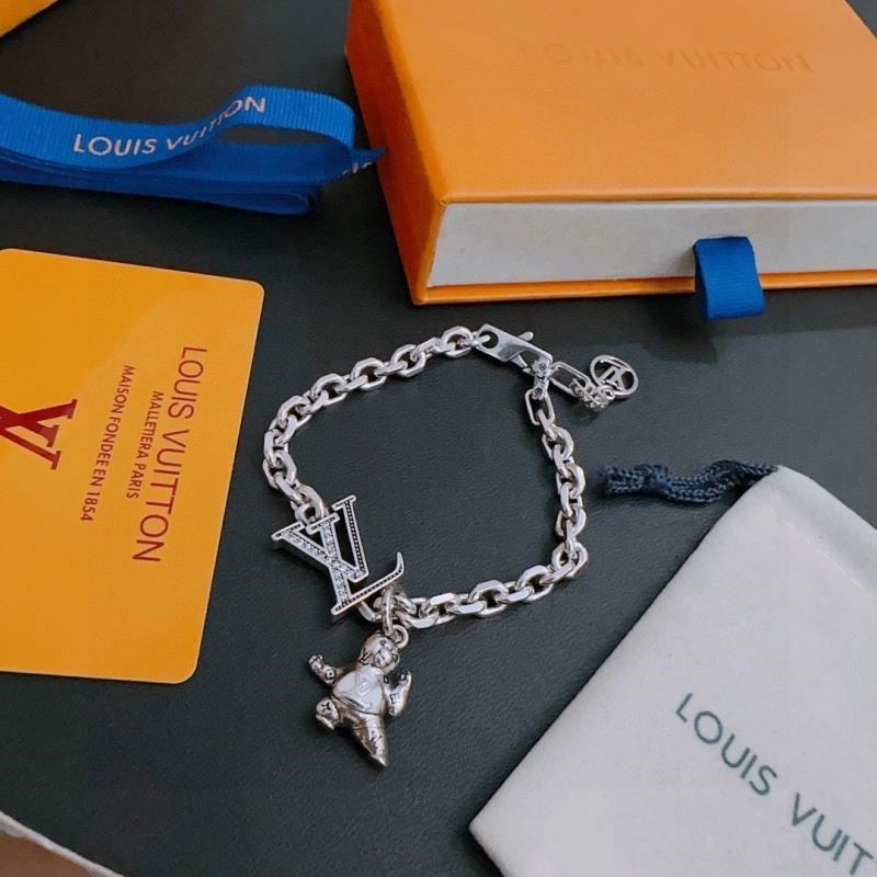 Youthful Louis Vuitton Bracelets 249927