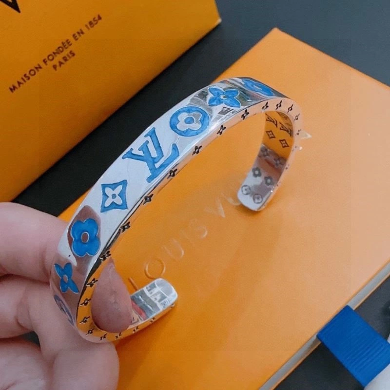 Louis Vuitton Bracelets FastDry 249923