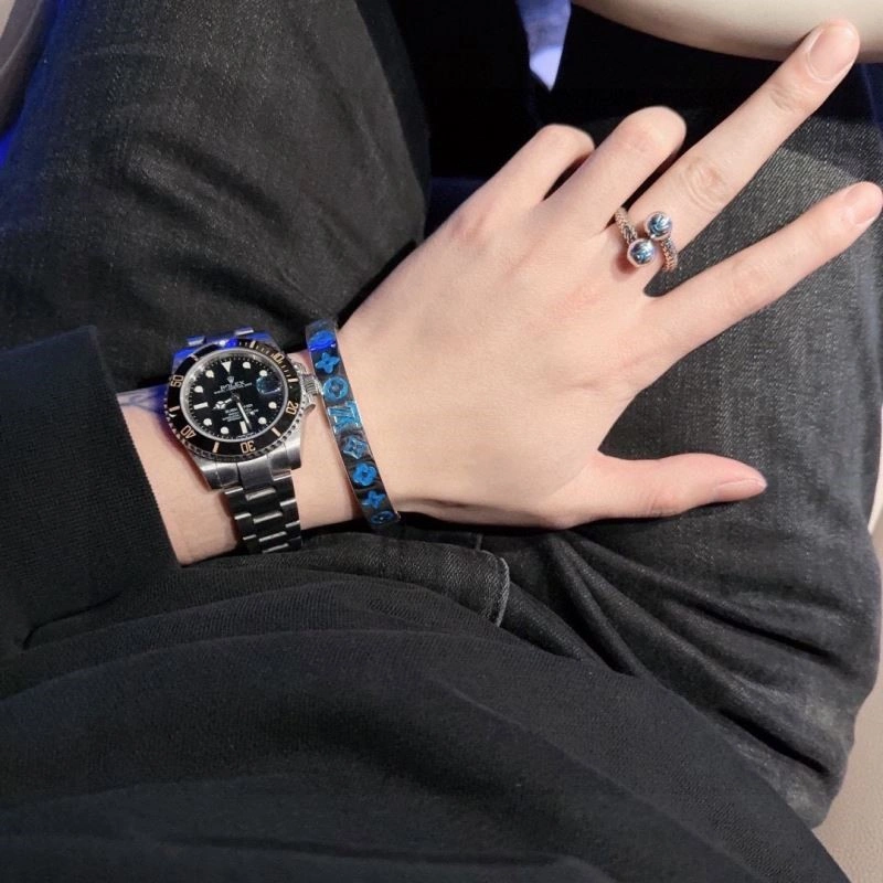 Louis Vuitton Bracelets FastDry 249923
