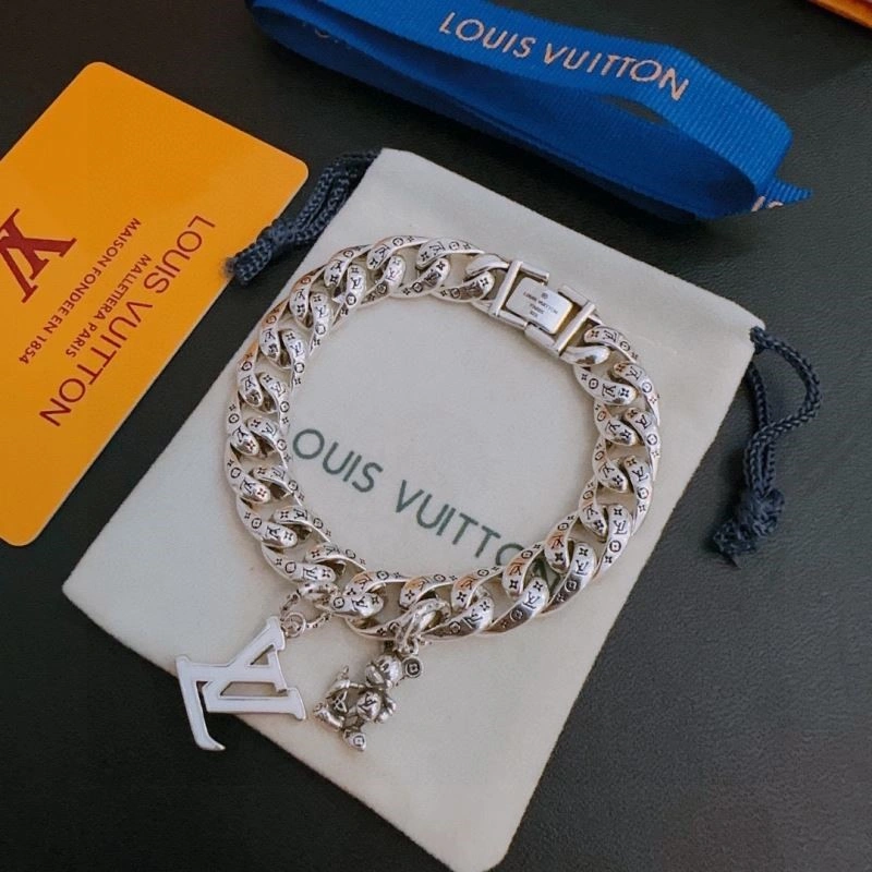 MultiPurpose Louis Vuitton Bracelets 249948