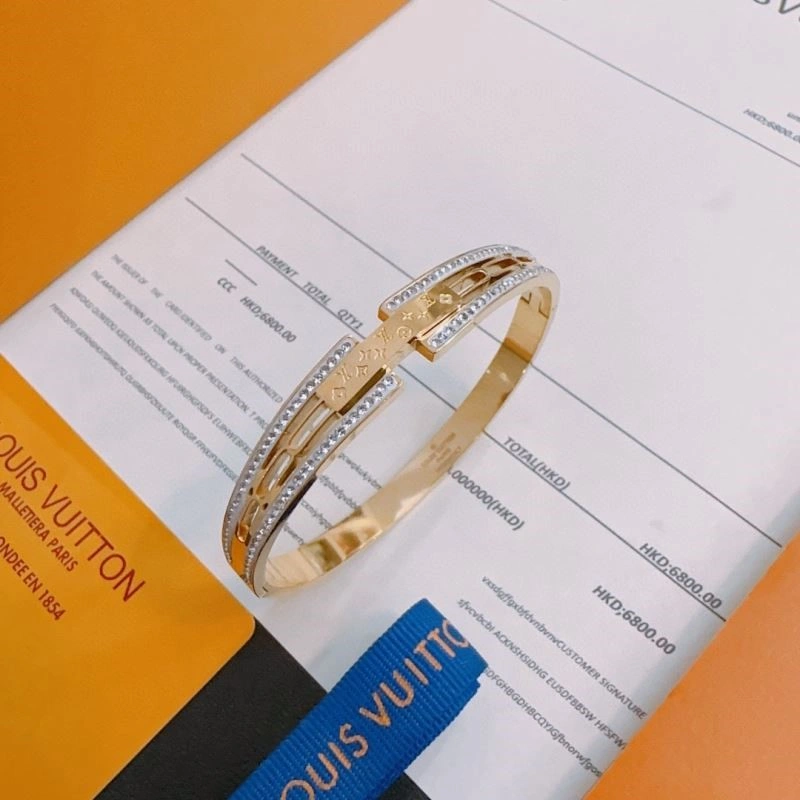 Louis Vuitton Bracelets EyeCatching 249931