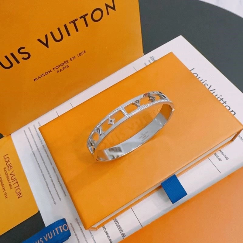 Classic Louis Vuitton Bracelets 249934