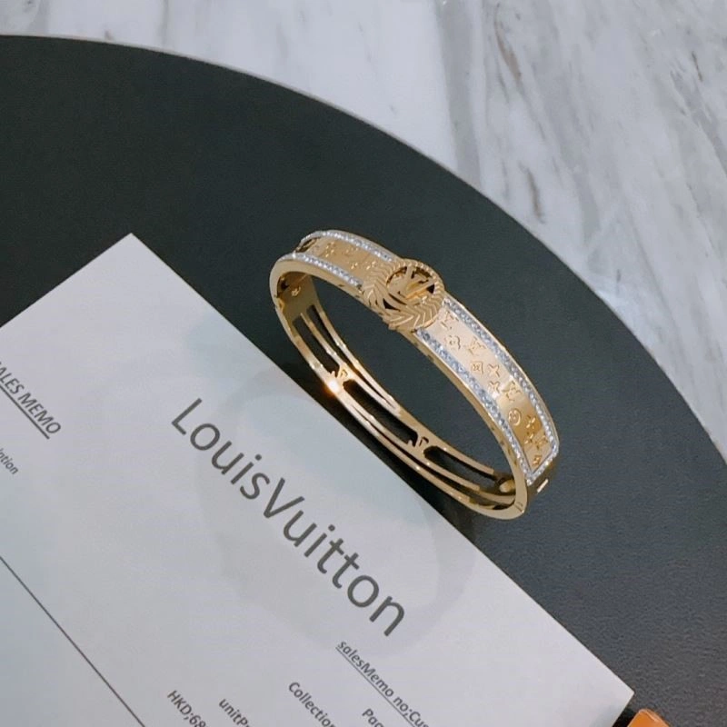 Louis Vuitton Bracelets Fashionable 249925