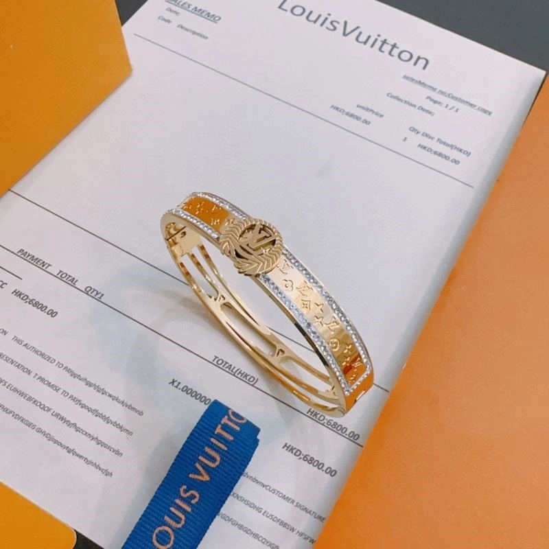 Louis Vuitton Bracelets Fashionable 249925