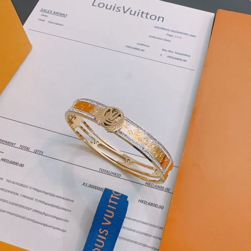 Louis Vuitton Bracelets Fashionable 249925