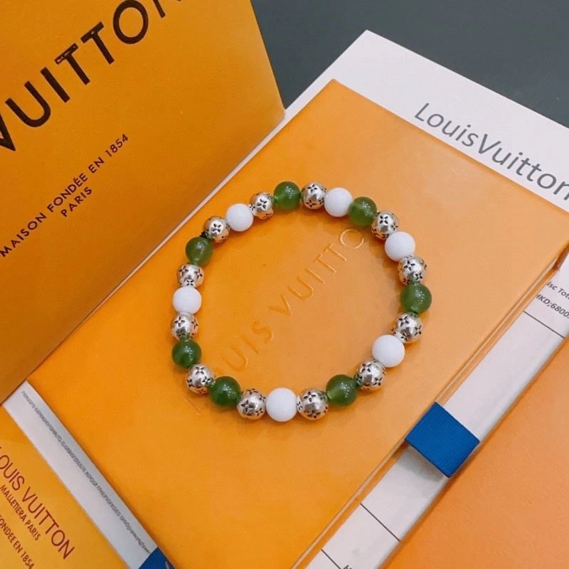 Sleek Louis Vuitton Bracelets 249928