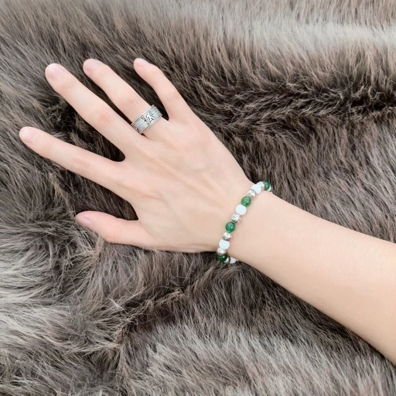 Sleek Louis Vuitton Bracelets 249928