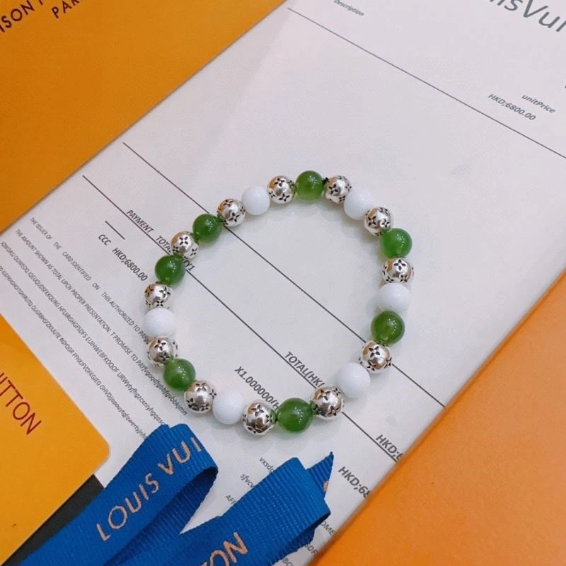 Sleek Louis Vuitton Bracelets 249928