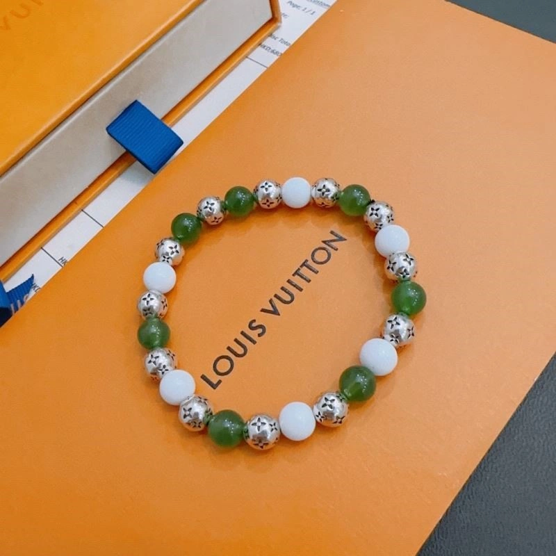 Sleek Louis Vuitton Bracelets 249928