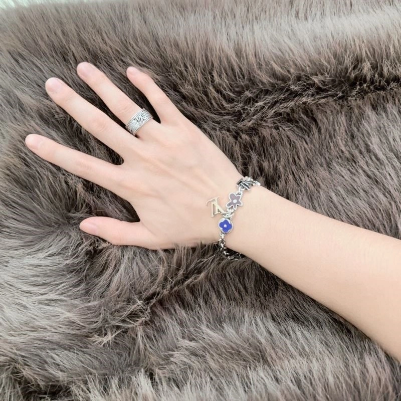 ZeroBulk Louis Vuitton Bracelets 249930