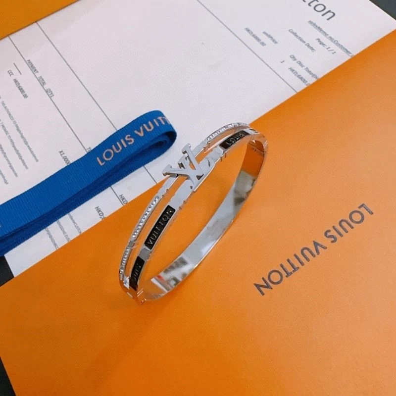 Louis Vuitton Bracelets Durable 249915