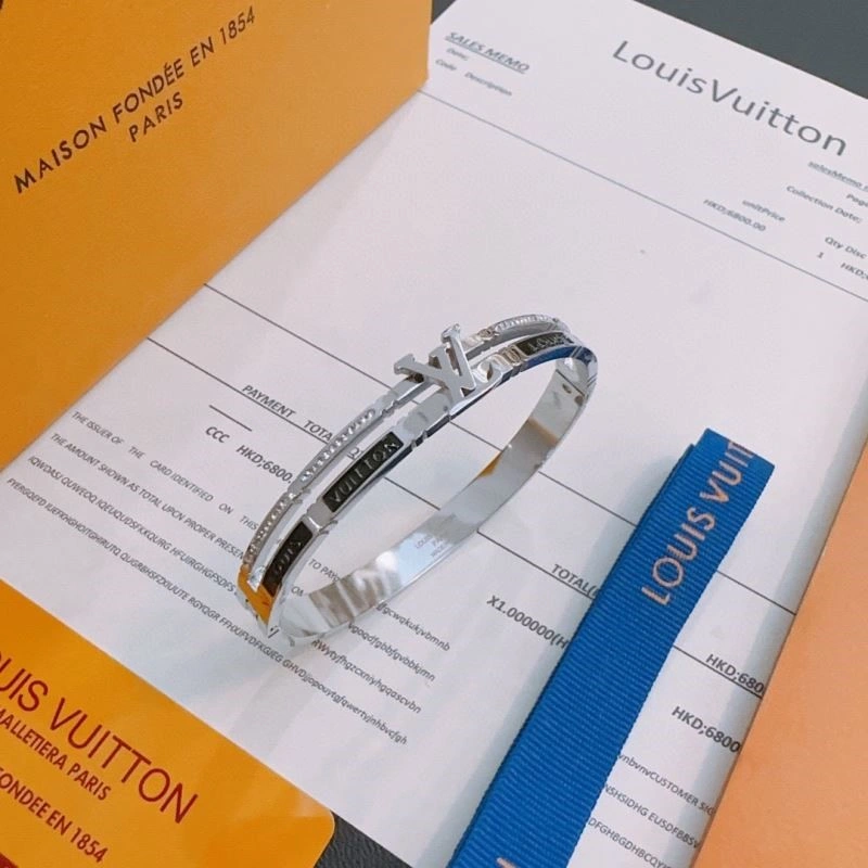 Louis Vuitton Bracelets Durable 249915