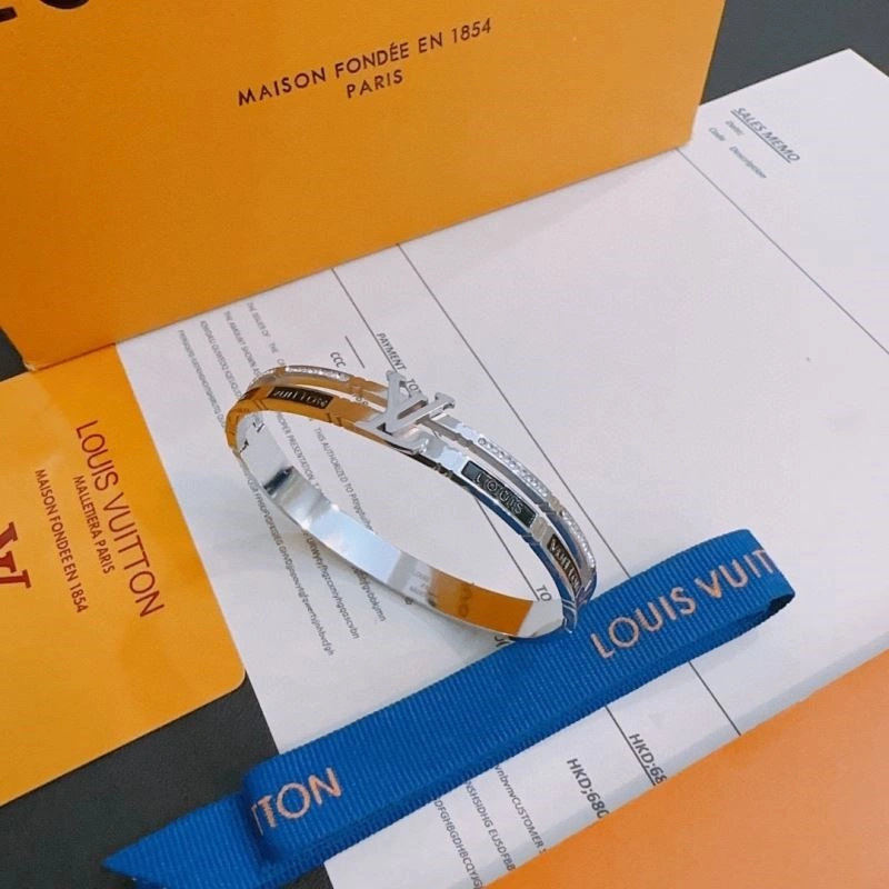 Louis Vuitton Bracelets Durable 249915