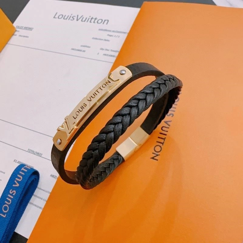 Breathable Louis Vuitton Bracelets 249916