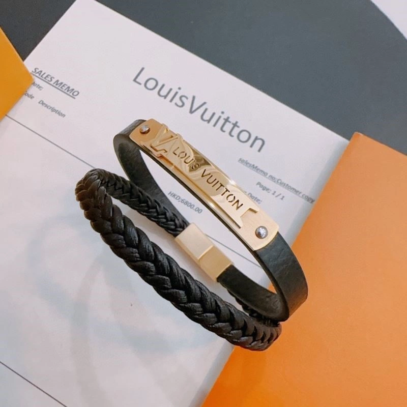 Breathable Louis Vuitton Bracelets 249916