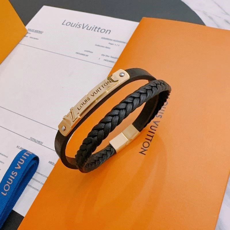 Breathable Louis Vuitton Bracelets 249916