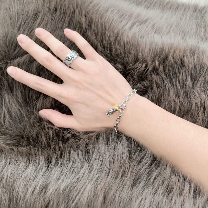 ModernLook Louis Vuitton Bracelets 249909