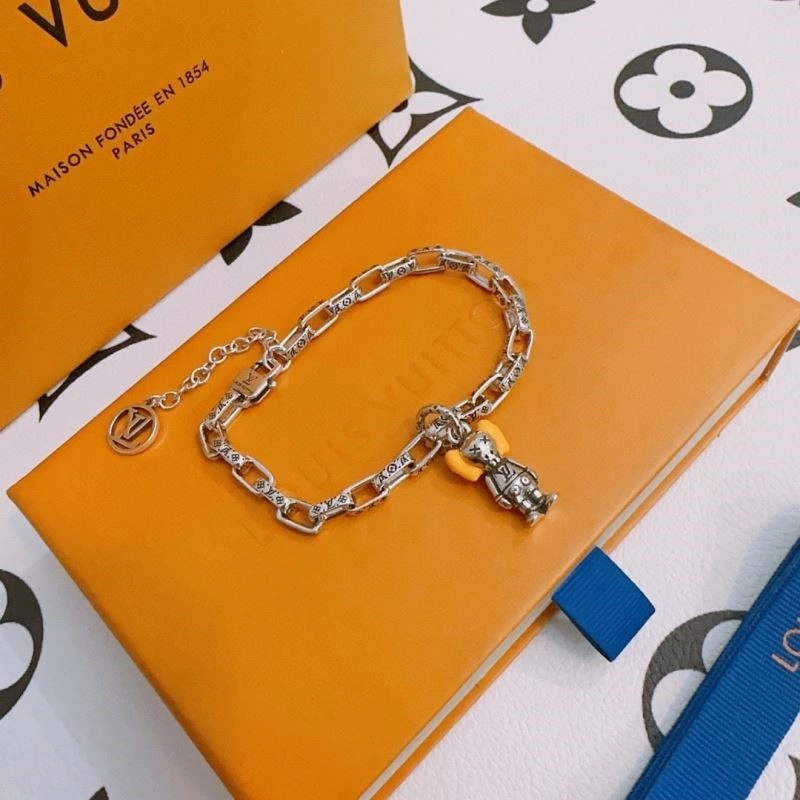 ModernLook Louis Vuitton Bracelets 249909