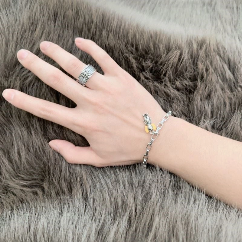 ModernLook Louis Vuitton Bracelets 249909