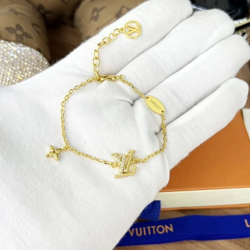 Louis Vuitton Bracelets Sleek 249898