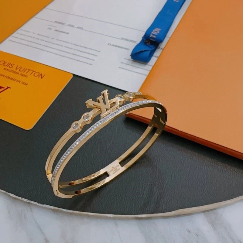Louis Vuitton Bracelets Soft 249880