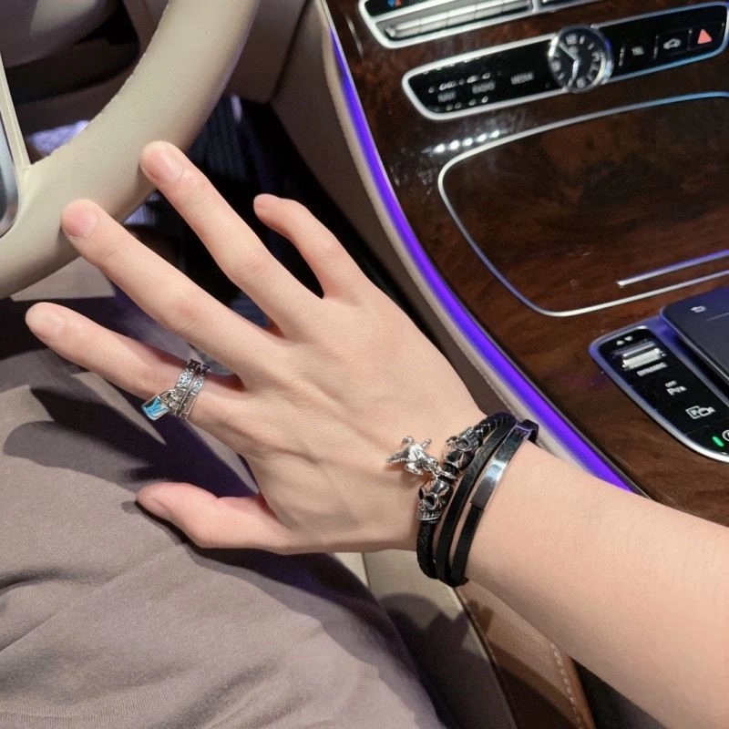 Louis Vuitton Bracelets Durable 249899