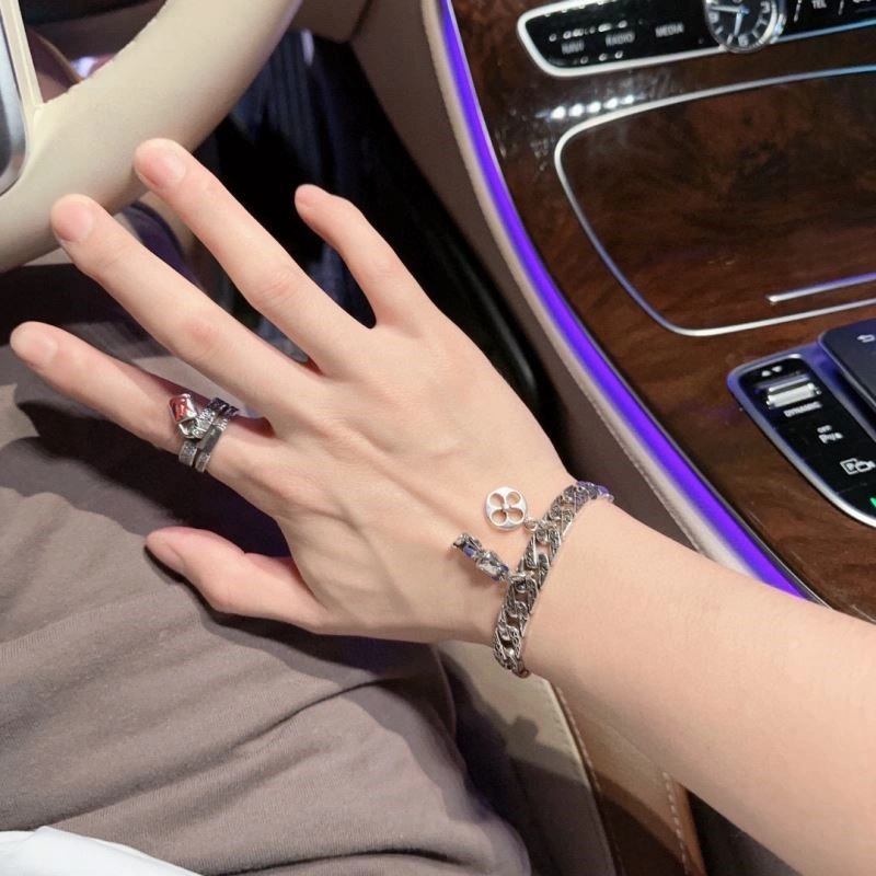 Vibrant Louis Vuitton Bracelets 249903